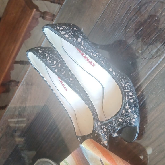 Prada Patent leather Laser Cut Floral Design Peekaboo Heel - Picture 12 of 12